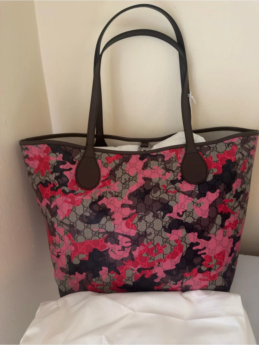 NWT Gucci Camouflage Large GG Supreme Canvas Tote Bag Pink